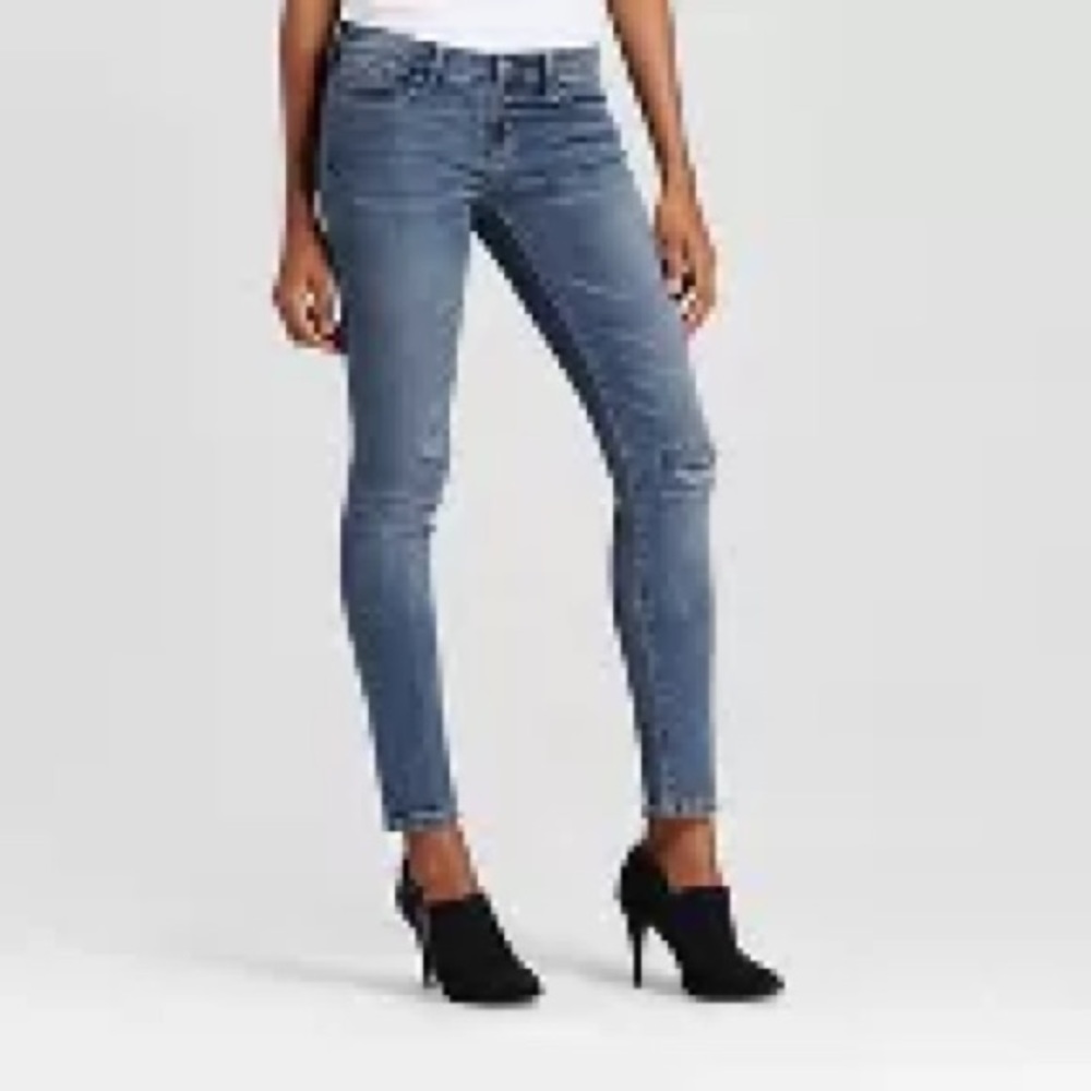 Target Dittos Mid Rise Skinny Medium Destruction